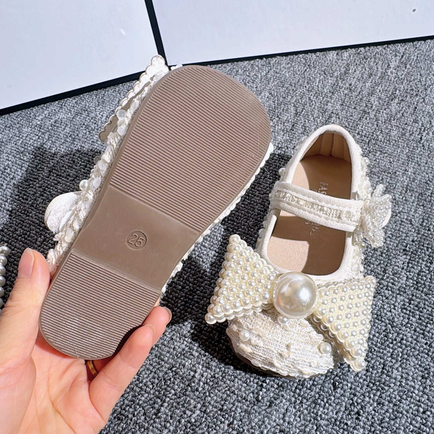 Girls' Soft-Soled Pearl Butterfly Princess Leather Shoes